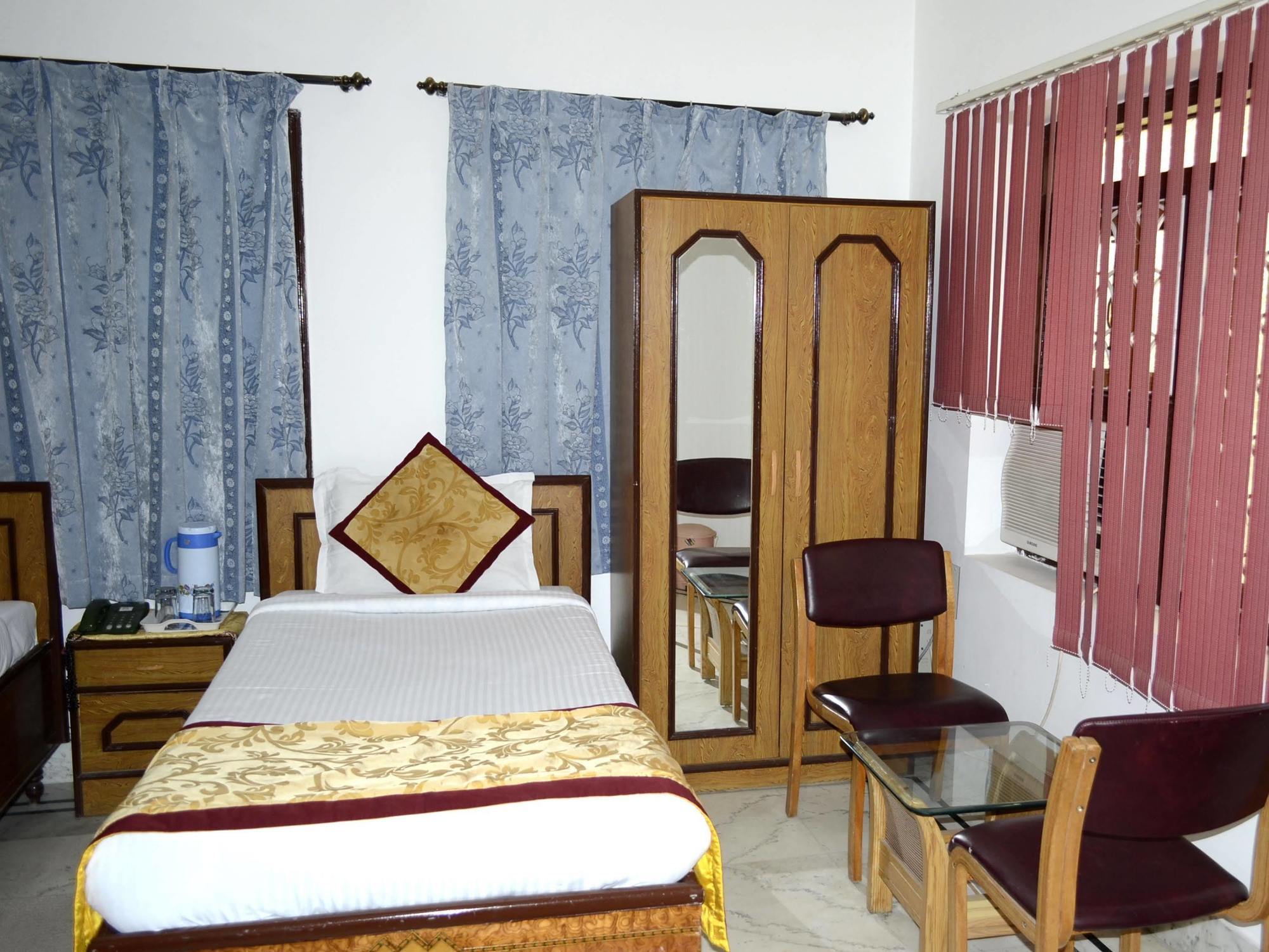 Hotel Tokyo Vihar Bodh Gaya Esterno foto